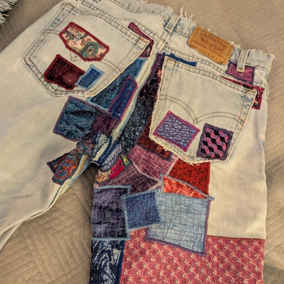 Levi's 505 Patchwork Embroidered Jeans - Picture 13 of 13